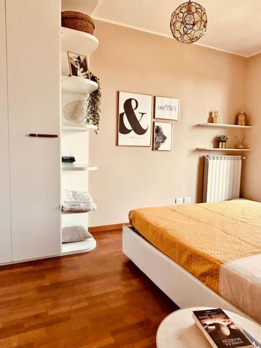 Casa Di Lillo Appartement Merate Buitenkant foto